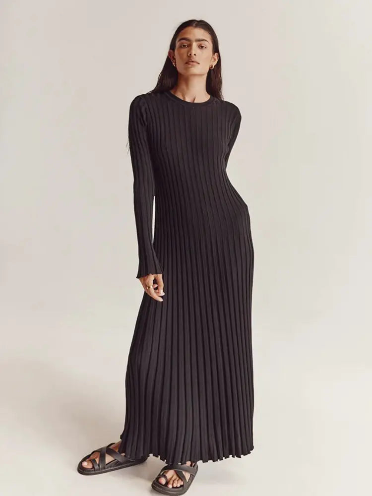 Ribbed Knit Maxi Dress: Elegant Autumn Style (Modest style dress)