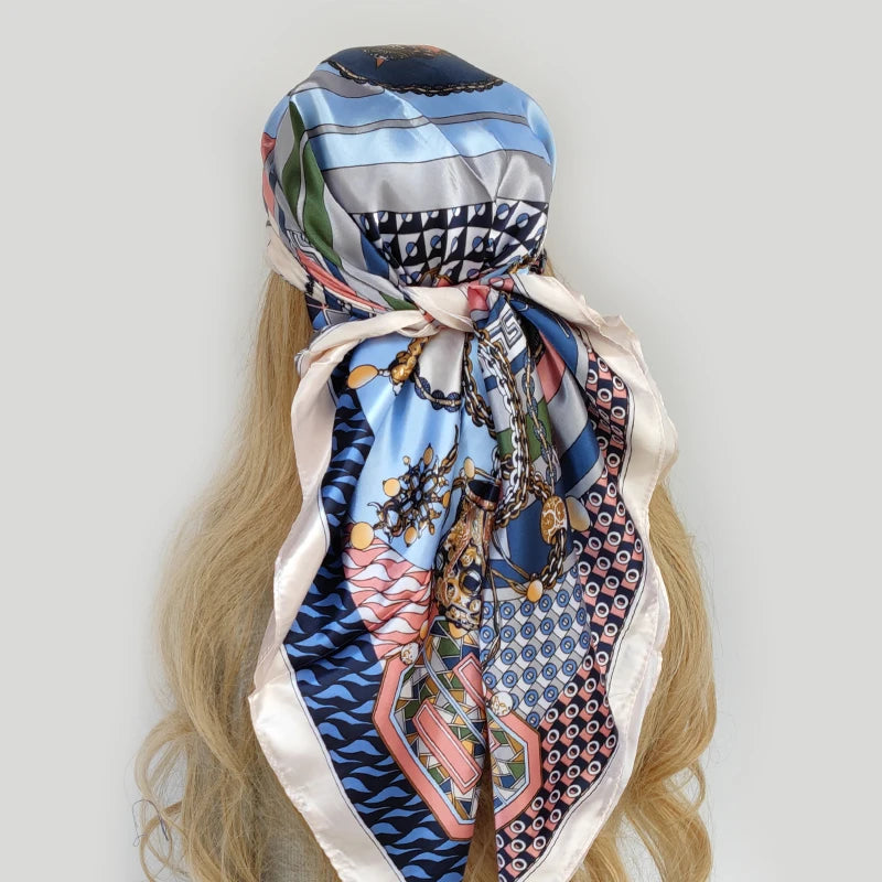 Square silk-type scarves of 90x90 centimeters. Printed with beautiful designs